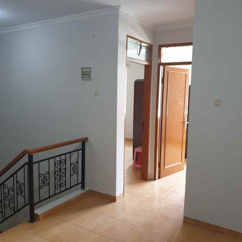 dijual rumah kelapa gading