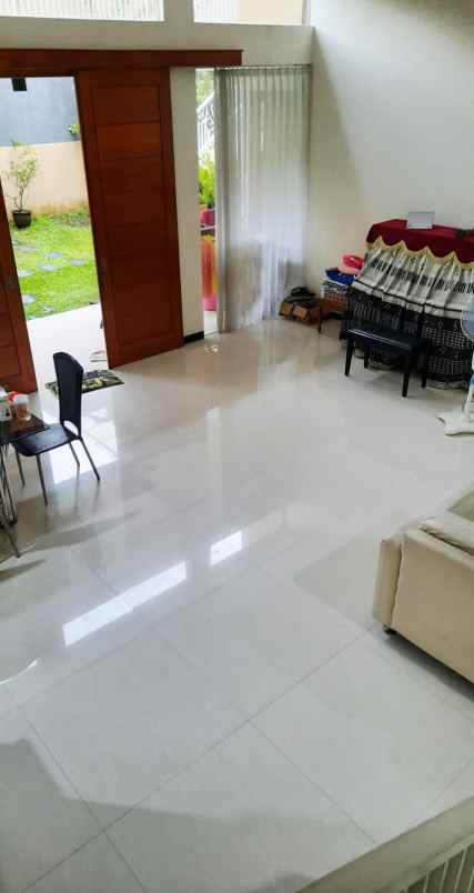 dijual rumah kertajaya indah tengah