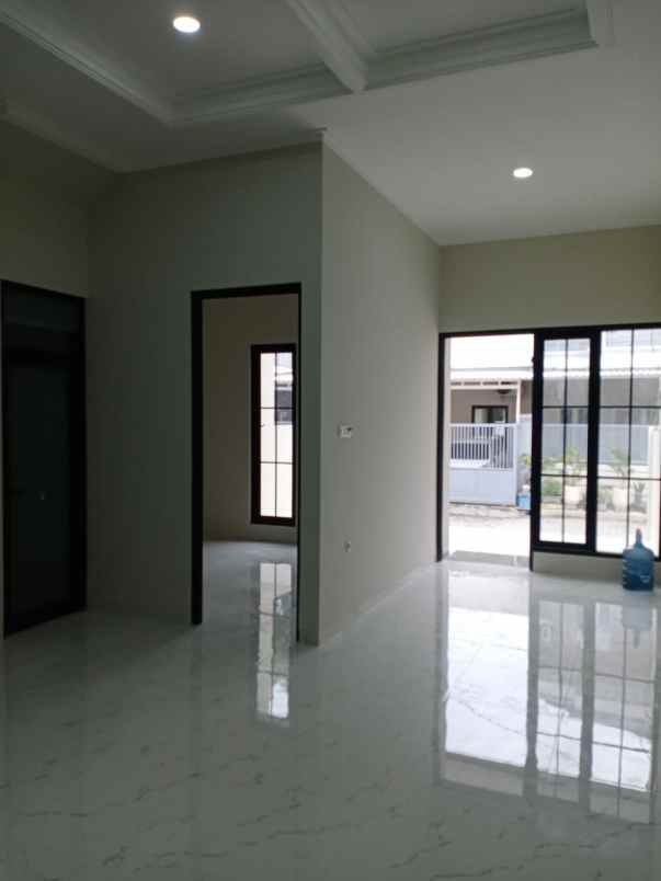 dijual rumah klampis