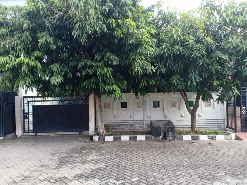 dijual rumah klampis semolo