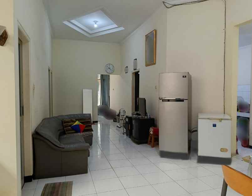 dijual rumah klampis semolo