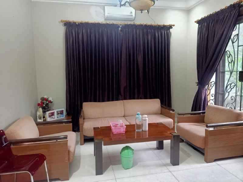 dijual rumah klampis semolo