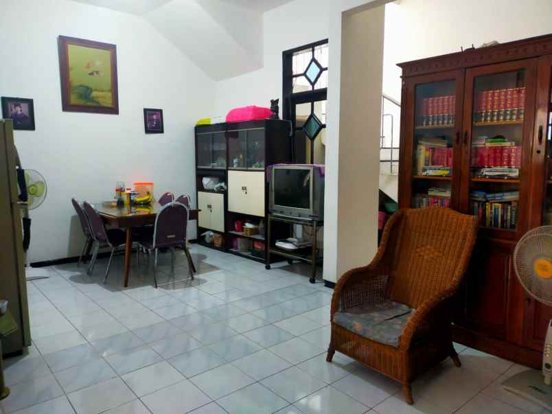 dijual rumah klampis semolo timur