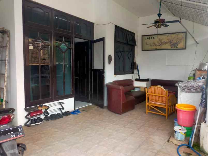 dijual rumah klampis semolo timur