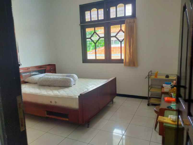 dijual rumah klampis semolo timur