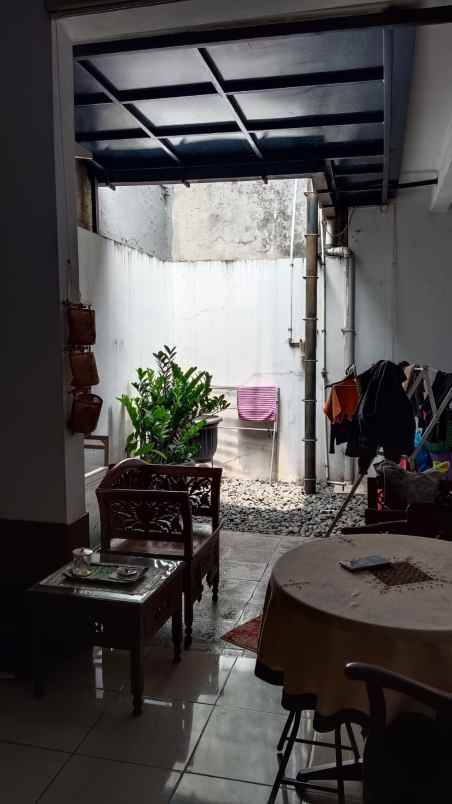 dijual rumah komp the green view