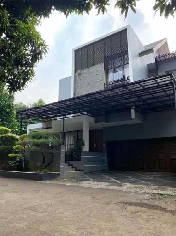 dijual rumah komplek billymoon jl