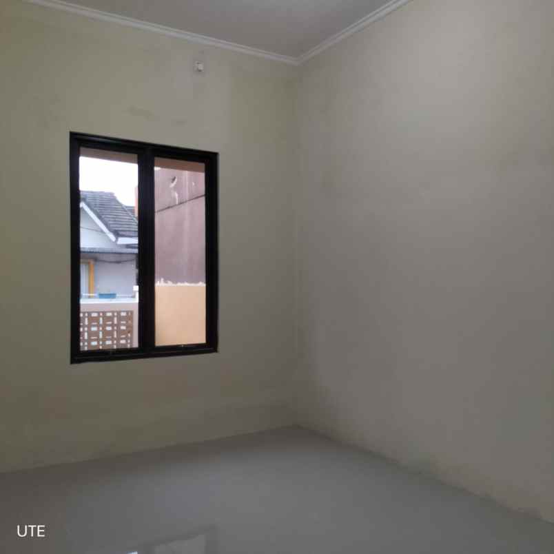 dijual rumah komplek bukit dago serpong