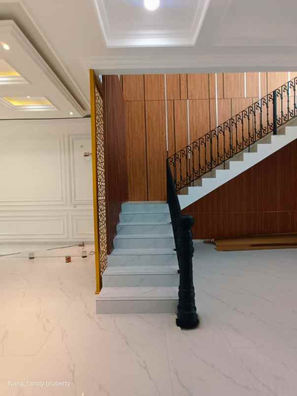 dijual rumah komplek dki joglo