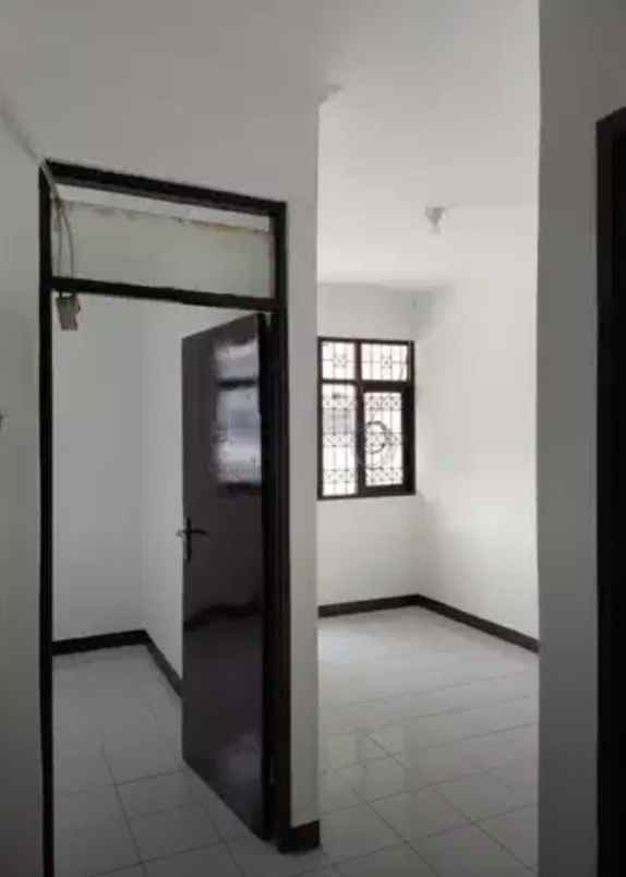 dijual rumah komplek griya bandung asri