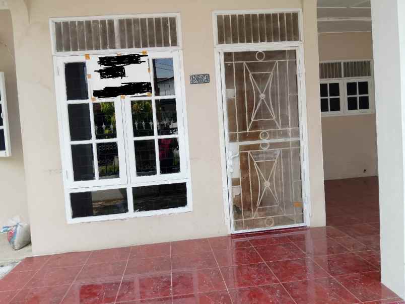 dijual rumah komplek johor indah permai