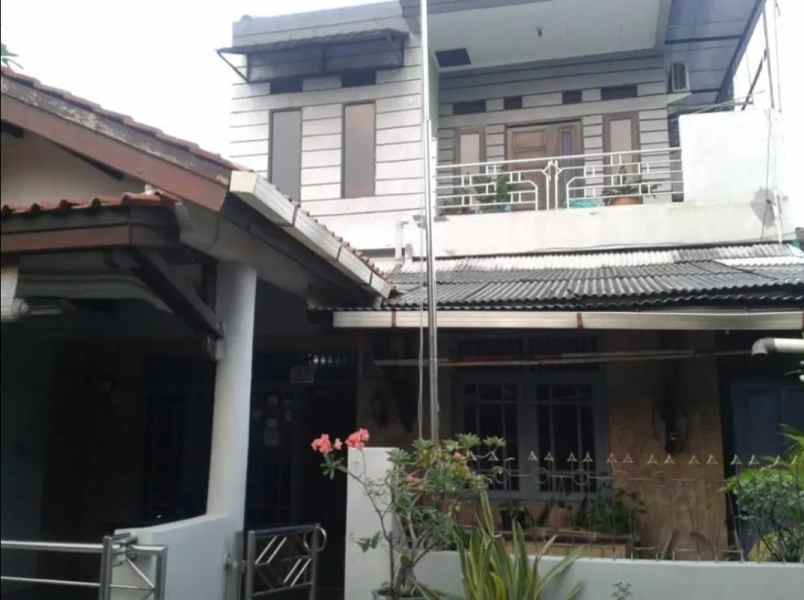 dijual rumah komplek kejaksaan