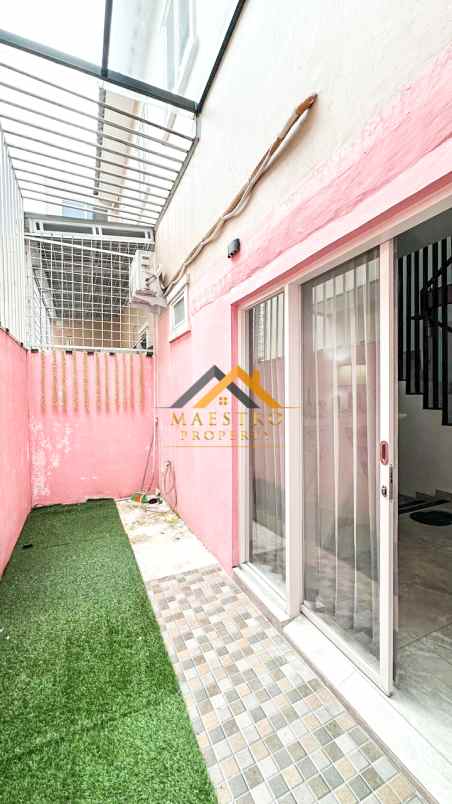 dijual rumah komplek medan resort city