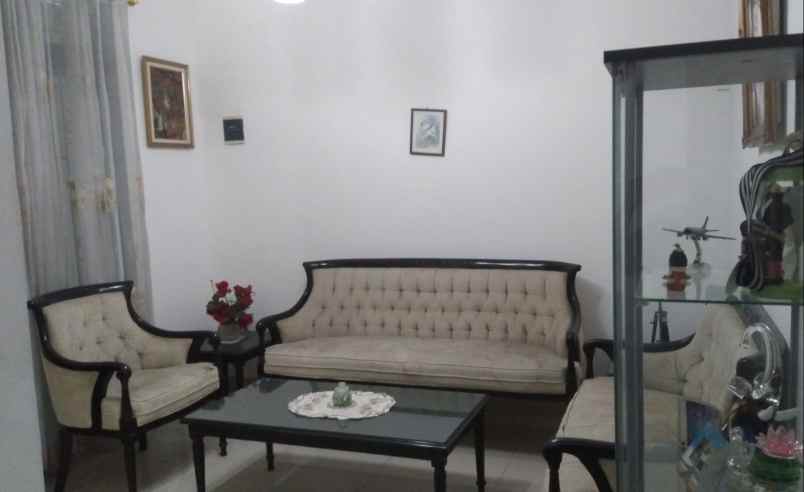 dijual rumah komplek puri dago antapani