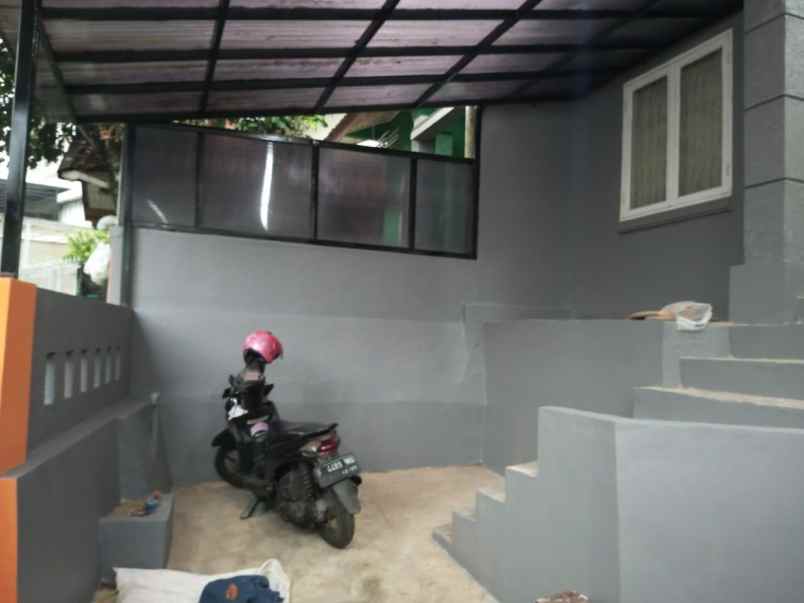 dijual rumah komplek setiabudi regency