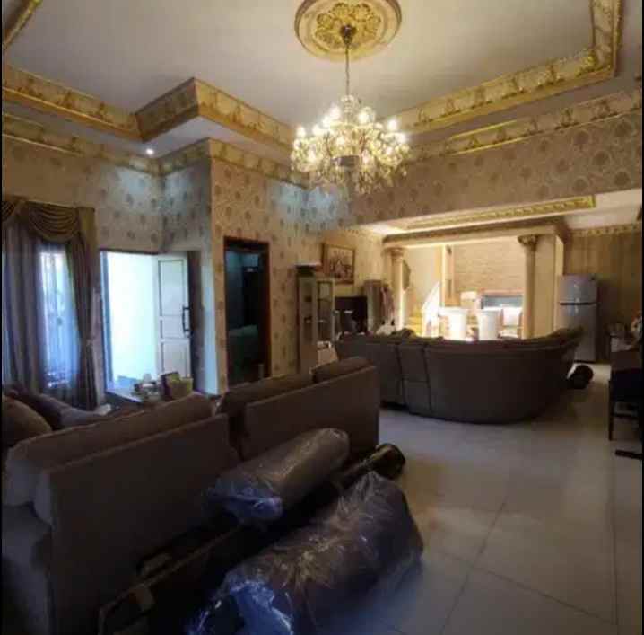 dijual rumah komplek setra dago