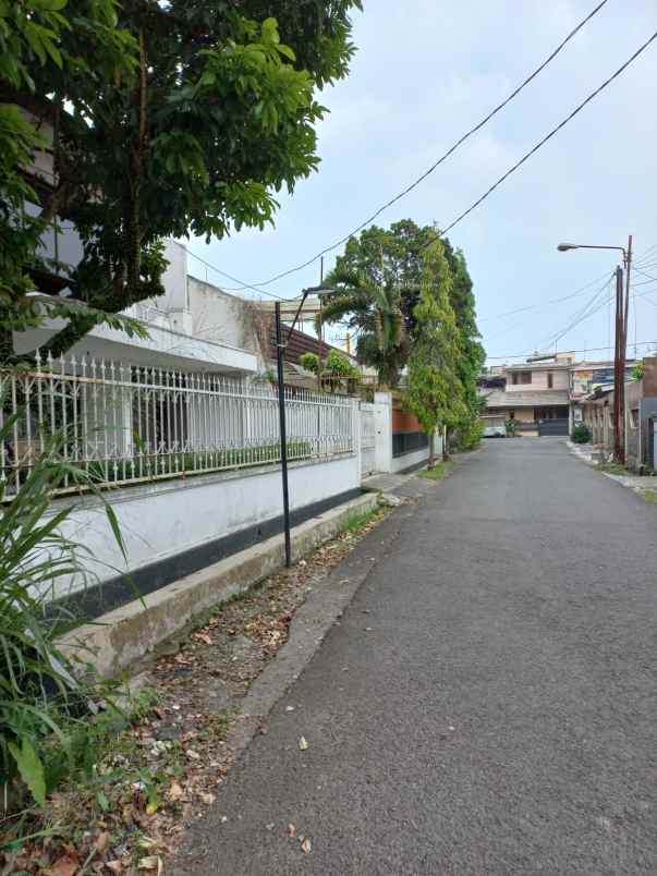 dijual rumah komplek turangga