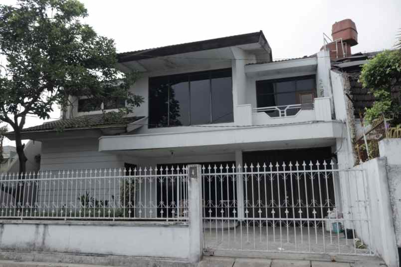 dijual rumah komplek turangga