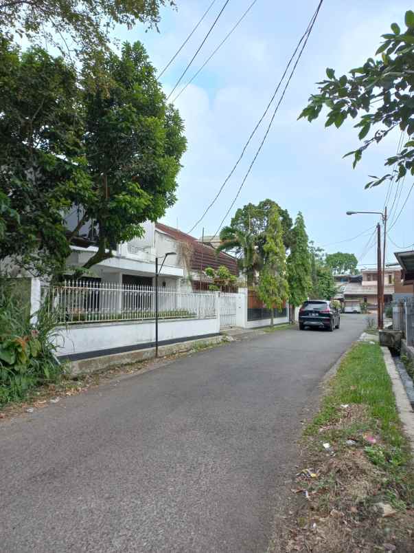 dijual rumah komplek turangga