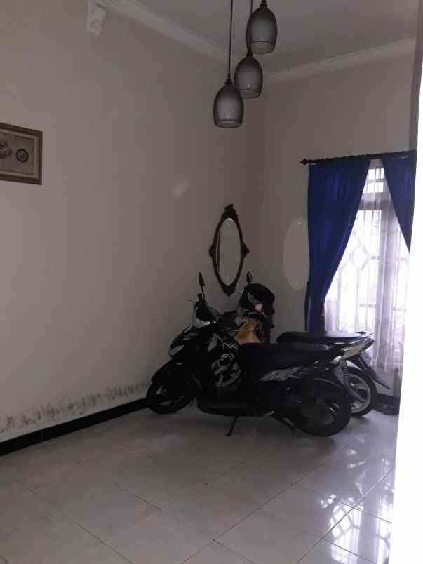 dijual rumah kost area kota malang