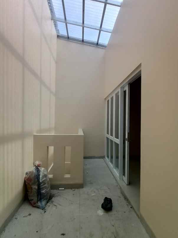 dijual rumah kota harapan indah bekasi