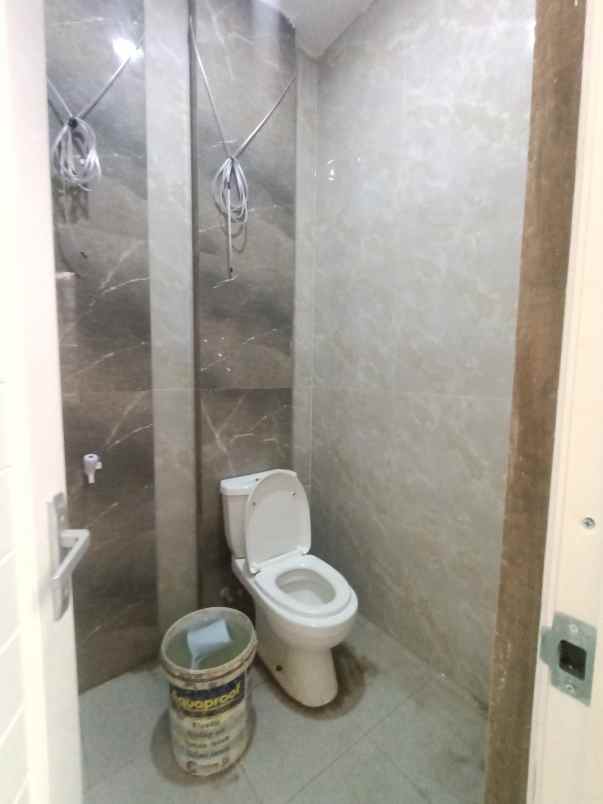 dijual rumah kota harapan indah bekasi