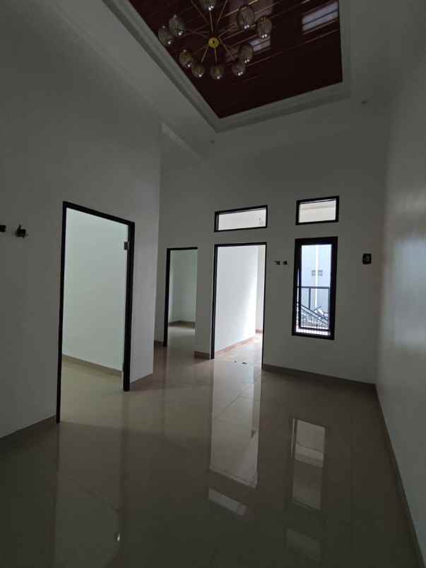 dijual rumah kota harapan indah bekasi