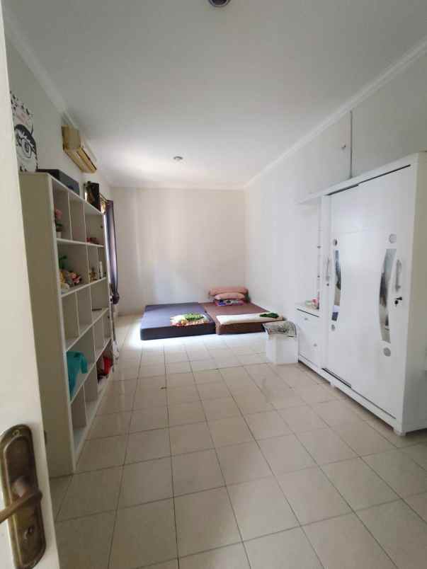 dijual rumah kota wisata cibubur