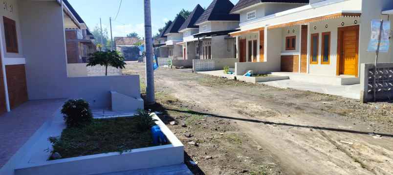 dijual rumah kotesan kec prambanan kab