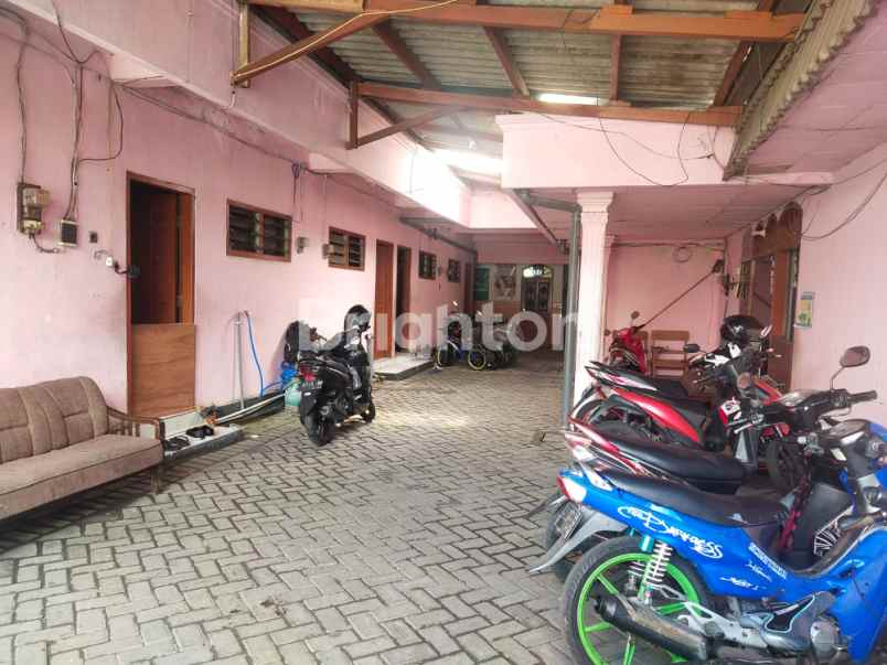 dijual rumah kutisari selatan