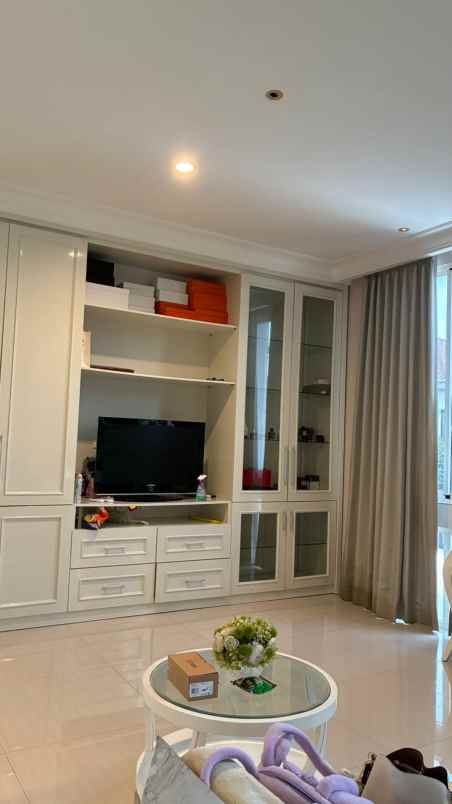 dijual rumah la riz ville pakuwon indah