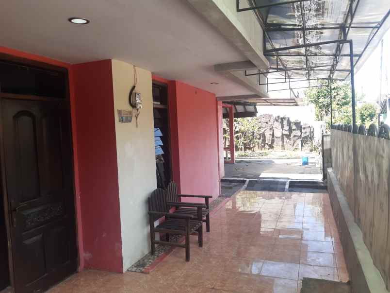 dijual rumah lama dekat kampus muhammad serudji jember