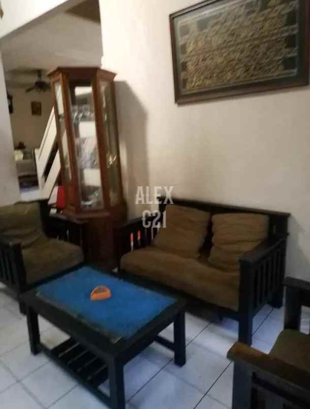 dijual rumah larangan indah