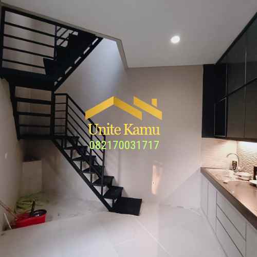 dijual rumah larangan joglo