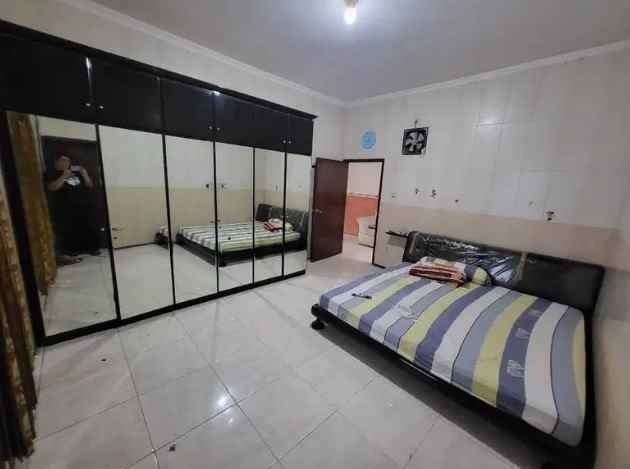 dijual rumah lebak indah