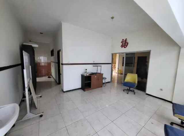 dijual rumah lebak indah