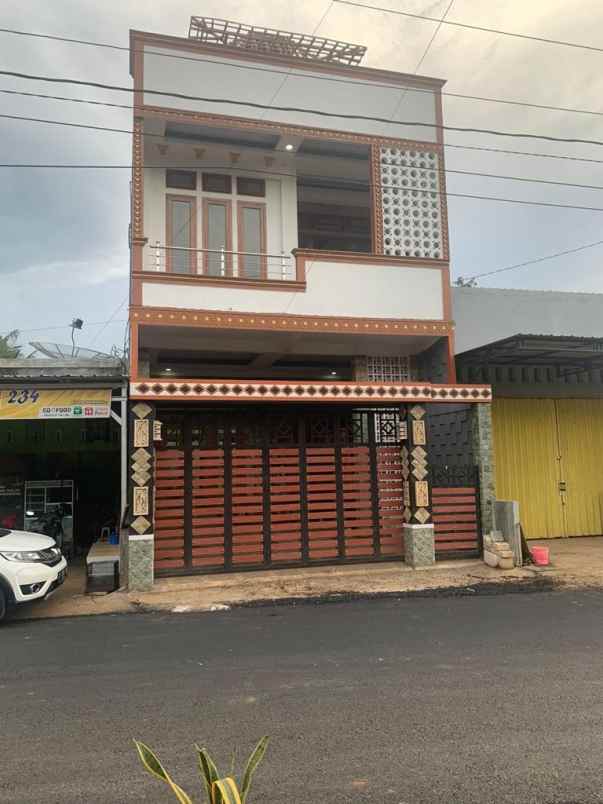 dijual rumah leyanga