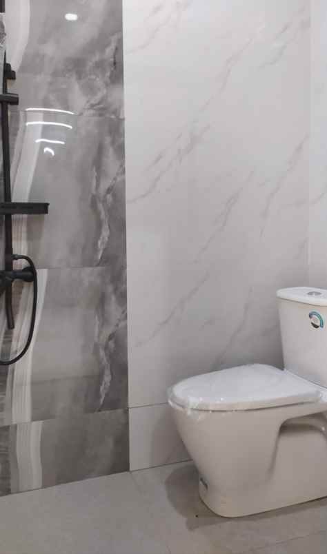 dijual rumah lippo cikarang