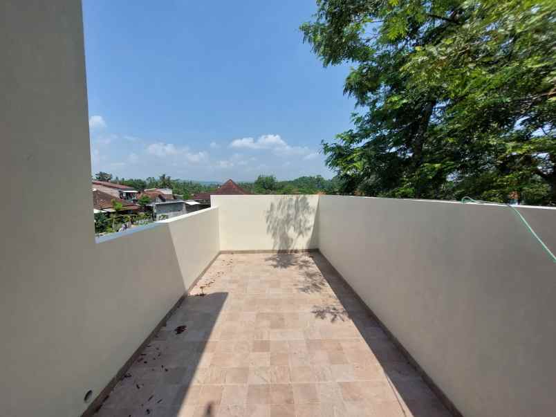 dijual rumah madurejo kec prambanan kab