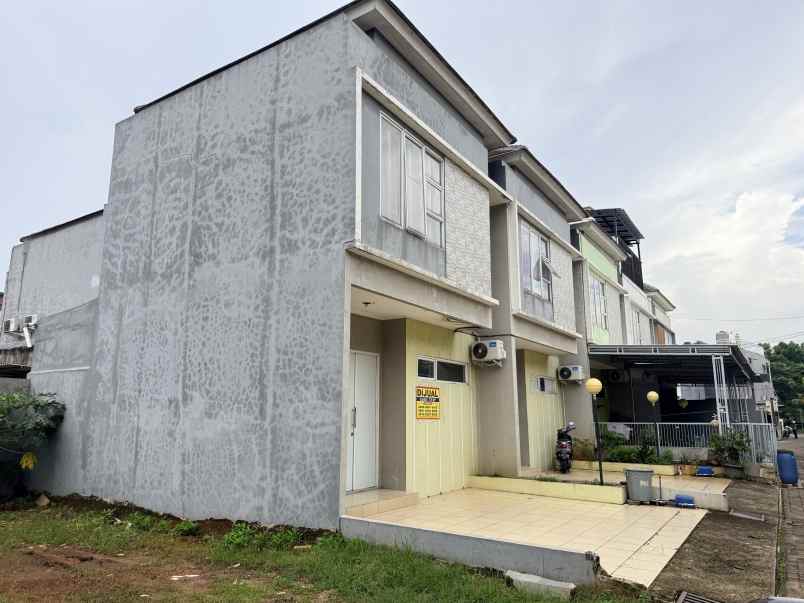 dijual rumah magnolia town house tangerang banten