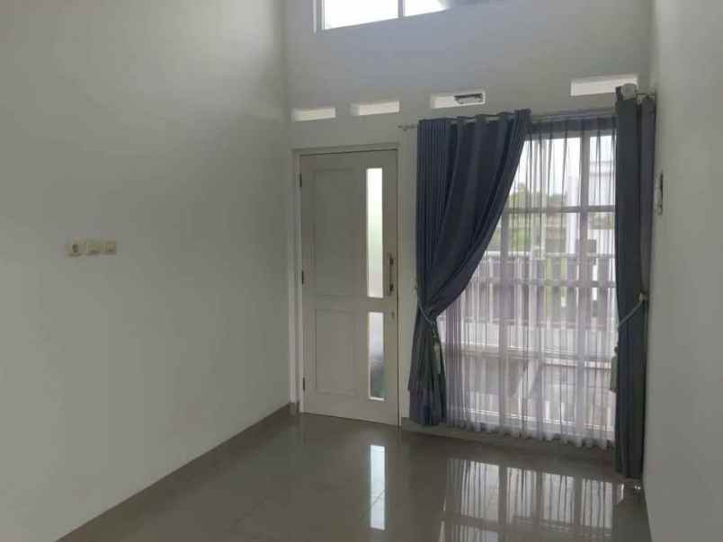 dijual rumah maguwoharjo depok sleman