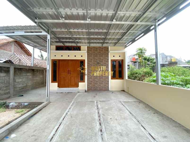 dijual rumah malikan sumberharjo
