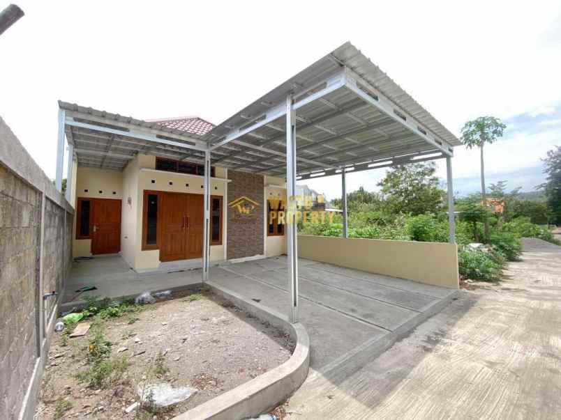 dijual rumah malikan sumberharjo