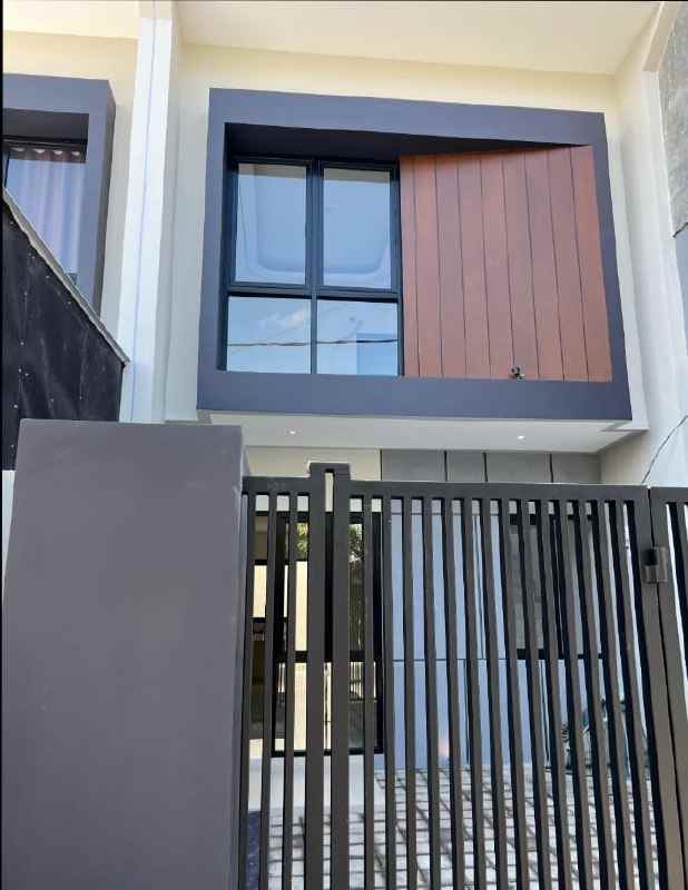 dijual rumah manukan