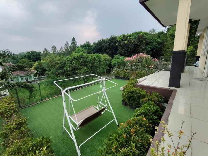 dijual rumah mewah hook sentul city strategis