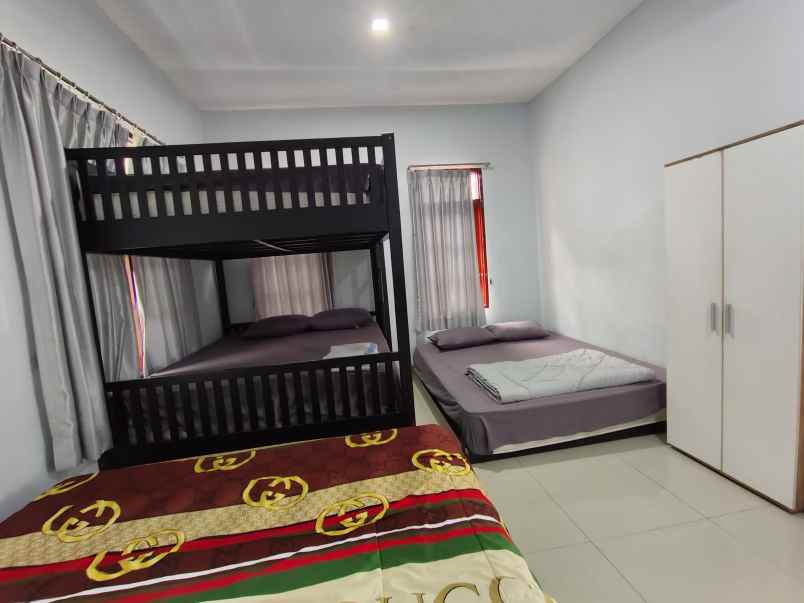 dijual rumah mewah hook sentul city strategis