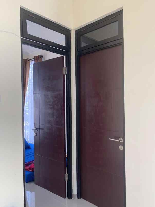 dijual rumah mewah lokasi akordion kota malang