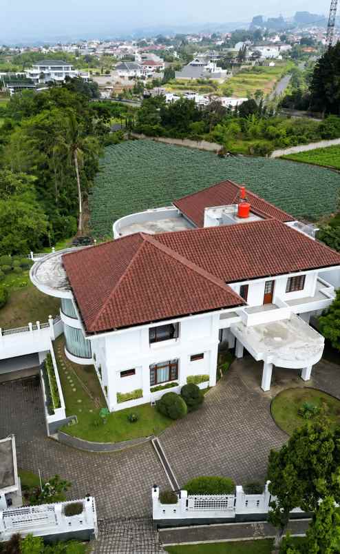dijual rumah mewah lux di bandung utara