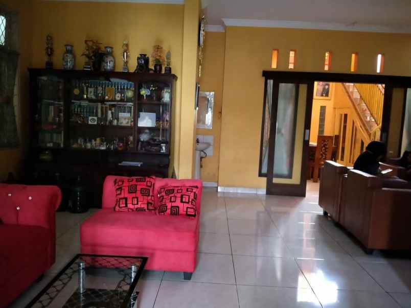 dijual rumah mutiara gading kebalen