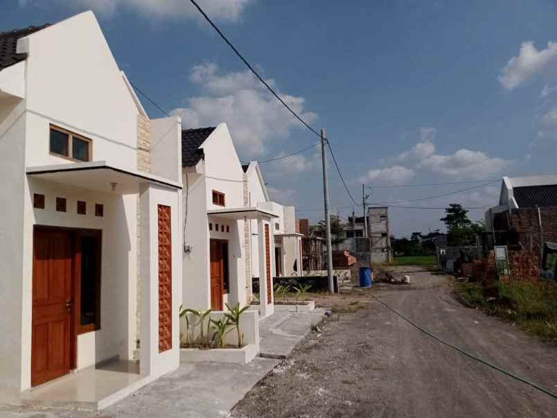 dijual rumah ngemplak kartasura